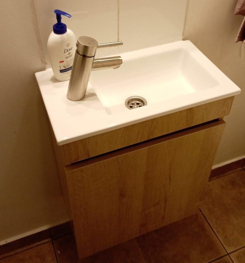 Cambio de llave monomando en lavamanos de baño en Ñuñoa